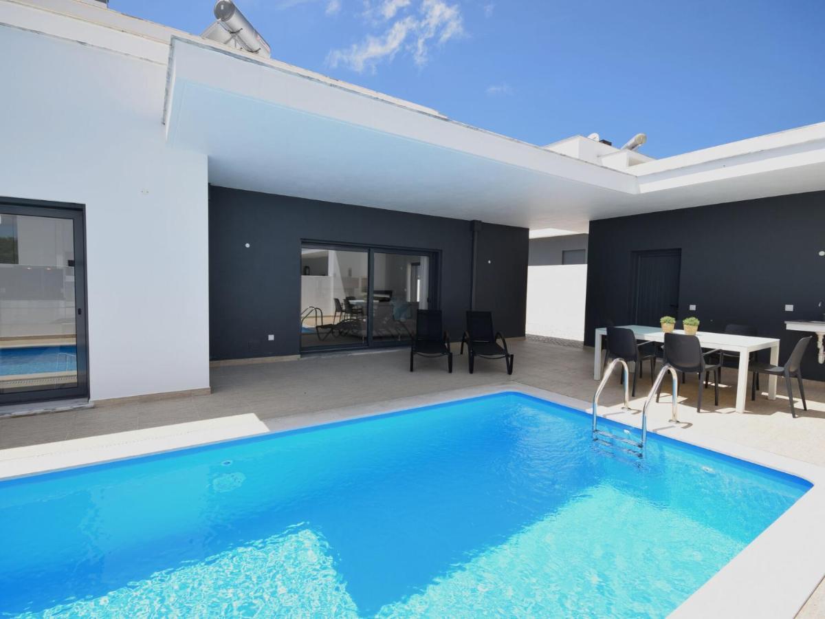 Modern Villa With Private Pool Near The Beautiful Beach Of Foz De Arelho Nadadouro Eksteriør bilde