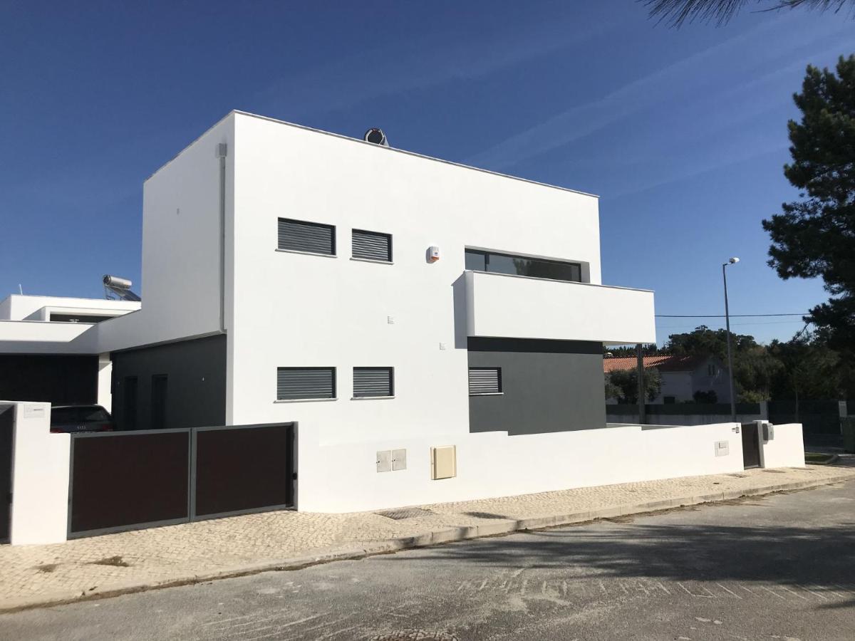 Modern Villa With Private Pool Near The Beautiful Beach Of Foz De Arelho Nadadouro Eksteriør bilde
